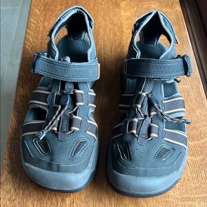 Teva Omnium 2 Men’s Sandals size 10